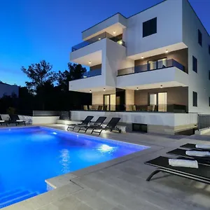 Apartman Ankora 1 With Heated Pool, Biograd Na Moru